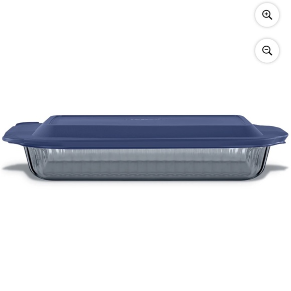 NWOT Pyrex Blue Glass Baking Dish with Secure Lid - Picture 1 of 9